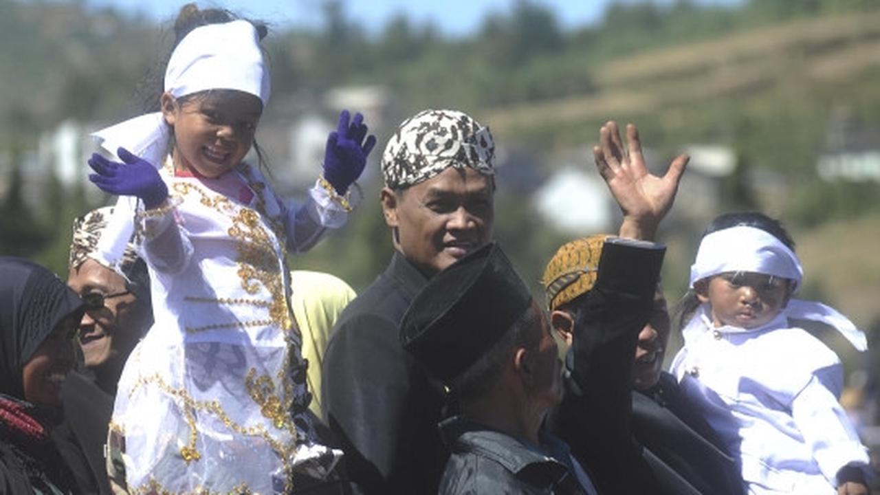 Ritual potong rambut anak gimbal ramaikan Dieng Culture Festival