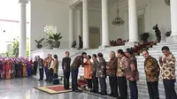 Momen keakraban PM Belanda Mark Rutte dengan Menlu Retno LP Marsudi saat bertemu di Istana Bogor, Senin (7/10/2019). (Lizsa Egeham/Liputan6.com)
