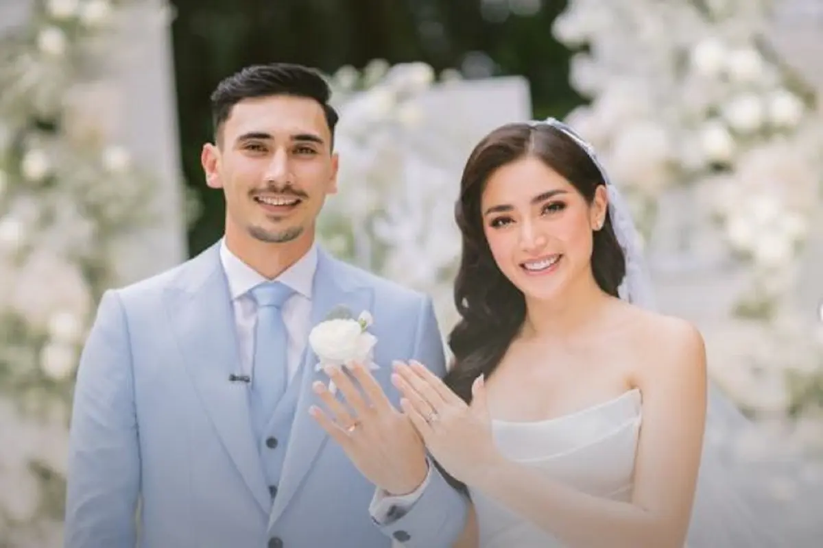 Cincin pernikahan Jessica Iskandar dan Vincent Verhaag