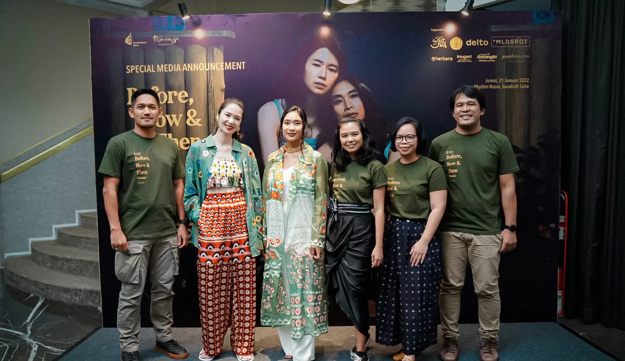 Lebih lanjut, Kamila Andini menyebut perempuan adalah korban zaman yang paling nyata. Meski begitu di setiap zaman, selalu ada sosok perempuan yang tidak pernah sekalipun menjadikan dirinya korban, meski tetap tidak lepas dari pengorbanan. “Bagi saya Nana adalah kisah perempuan yang menjadi korban sebuah era; perang, politik, pemberontakan dan kehidupan sosial patriarki yang ingin mencari arti kebebasannya sendiri,” Kamila Andini mengulas. (Foto: Dok. Poplicist)