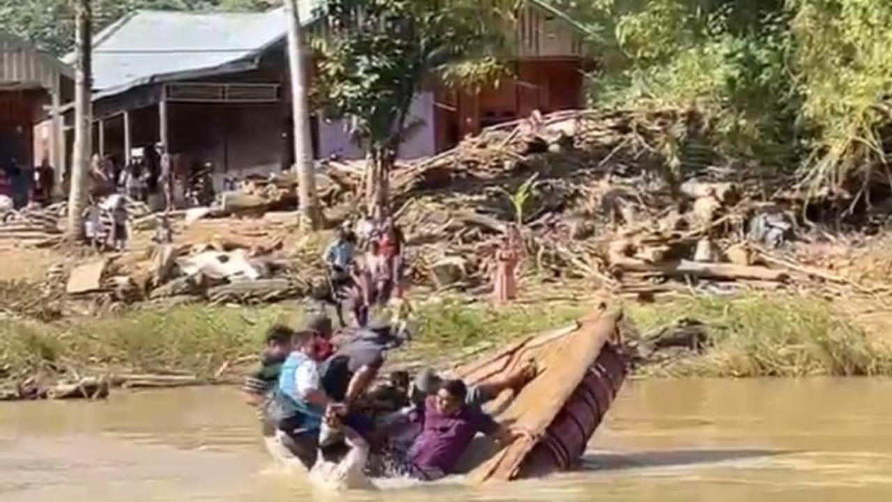 Rakit Wagub Aceh Terbalik Saat Tinjau Lokasi Bencana, Rombongan Selamat Dievakuasi