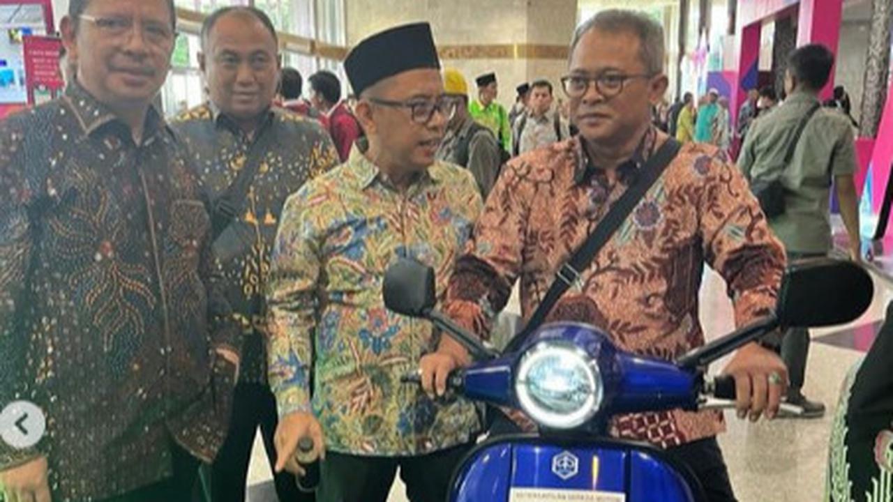 <b>Pamerkan Dua Motor</b>