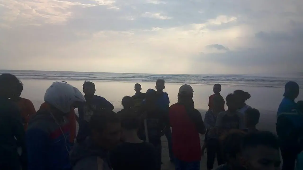 Wisatawan Tenggelam