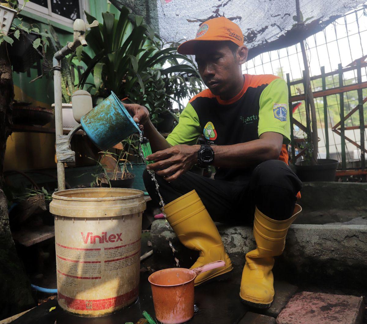 Untuk membuat scooter Bang Timan mengaku membutuhkan waktu paling cepat selama tiga hari.

Sementara pembuatan yang lainnya paling lama sekitar satu minggu.