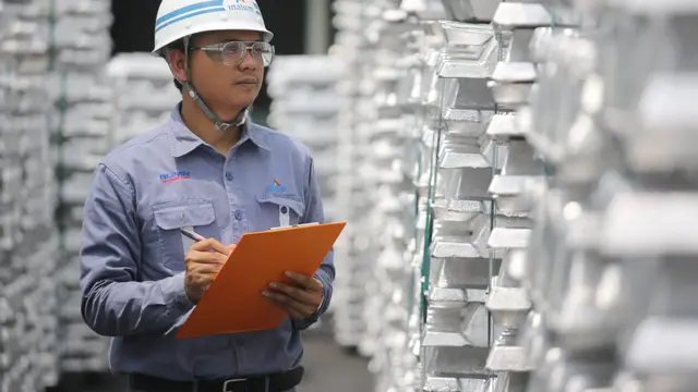 BUMN Holding Industri Pertambangan MIND ID resmi memiliki nama usaha PT Mineral Industri Indonesia usai spilt off dengan PT Indonesia Asahan Aluminium (Persero) atau Inalum.