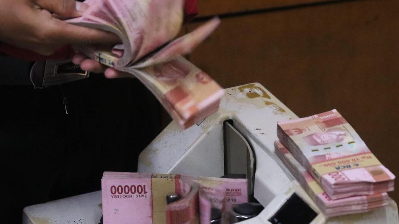 Daftar orang terkaya di Indonesia mengalami penyesuaian. Ini terjadi karena adanya peningkatan harga sejumlah komoditas andalan ekspor Indonesia.