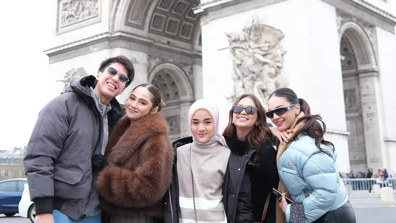 Gaya Serasi El Rumi dan Syifa Hadju saat Liburan di Paris, Kasual hingga Elegan