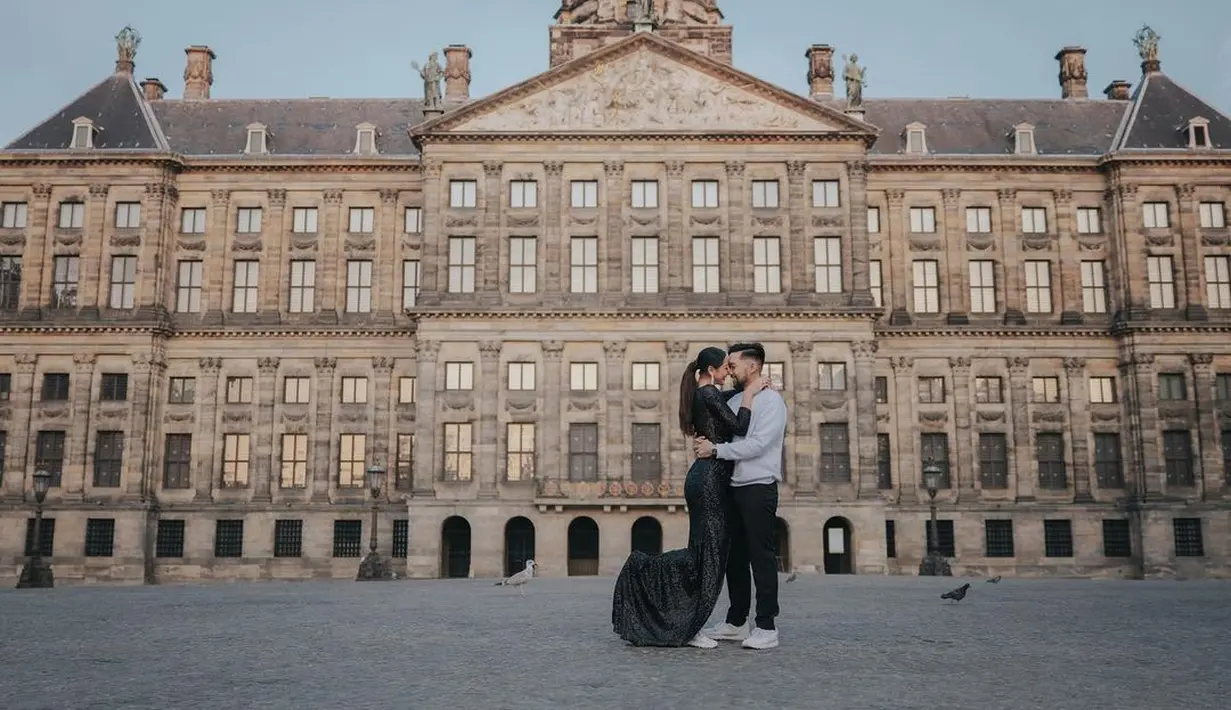 Fotografer William Setiawan berhasil memotret Ayu Maulida dan Calon suami dengan sangat apik. @ayumaulida97.