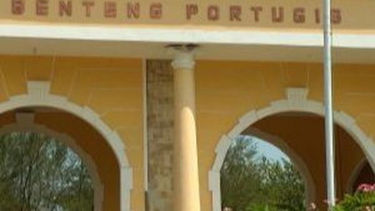3.	Benteng Portugis