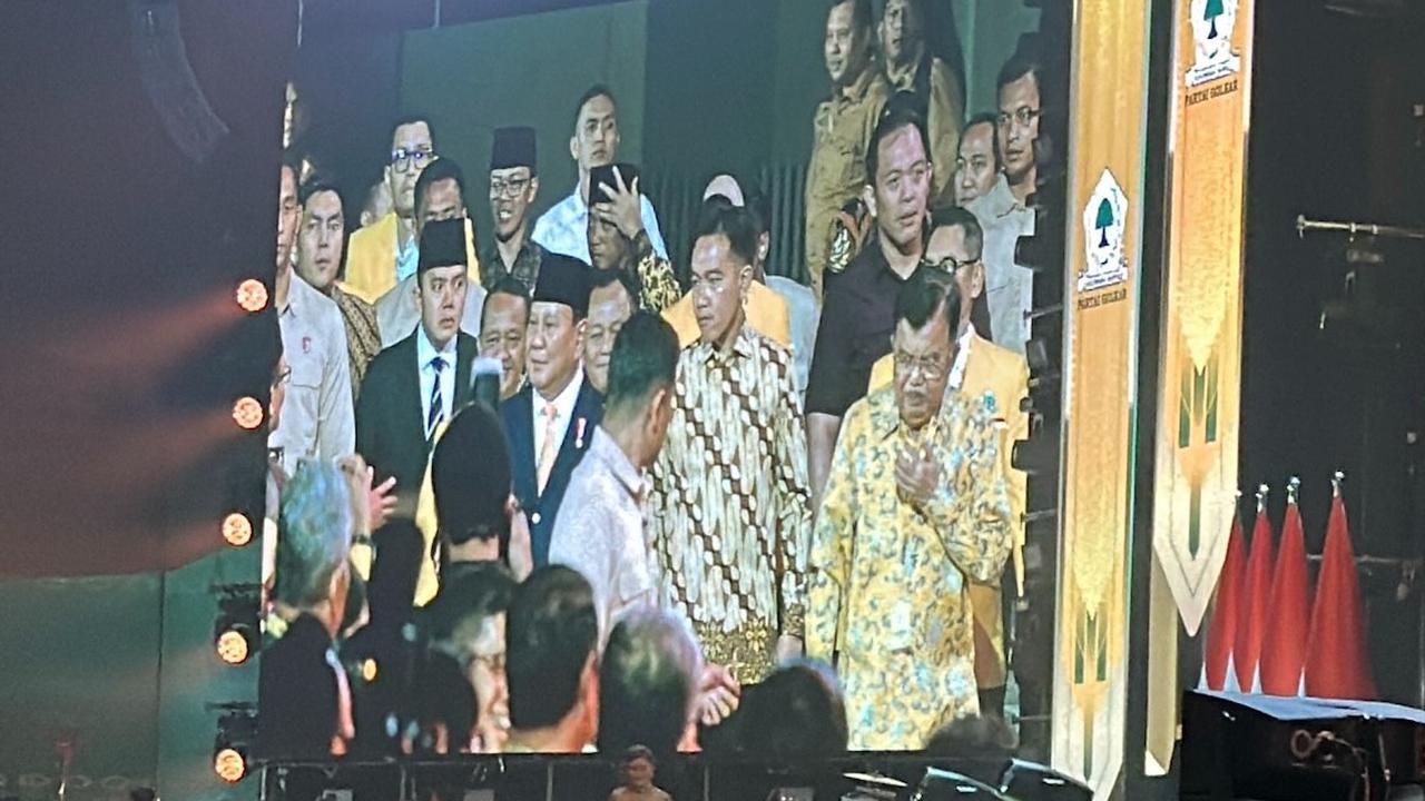 Masih Panas Gara-Gara Dualisme Ketum PMI, JK & Agung Laksono Tak Tegur Sapa di HUT ke-60 Partai Golkar