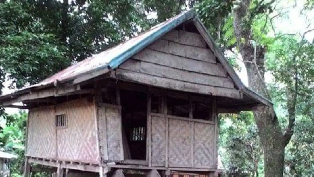 Sejarah Tak Terduga di Balik Rumah Panggung Reyot dan Tua