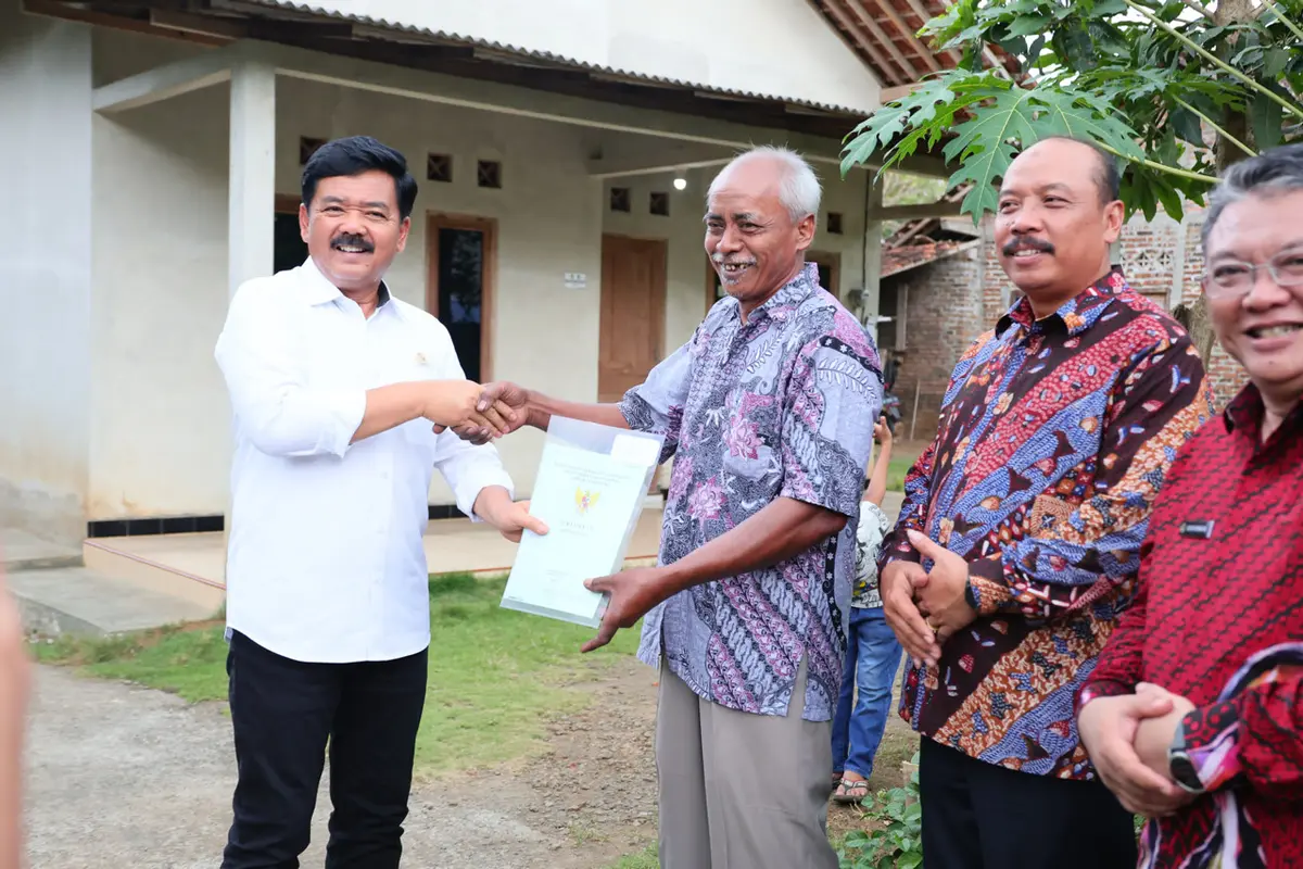 Harga Tanah di Sleman Naik 3 Kali Lipat Usai Menteri Hadi Bagikan 250 Sertipikat Hasil Konsolidasi Tanah