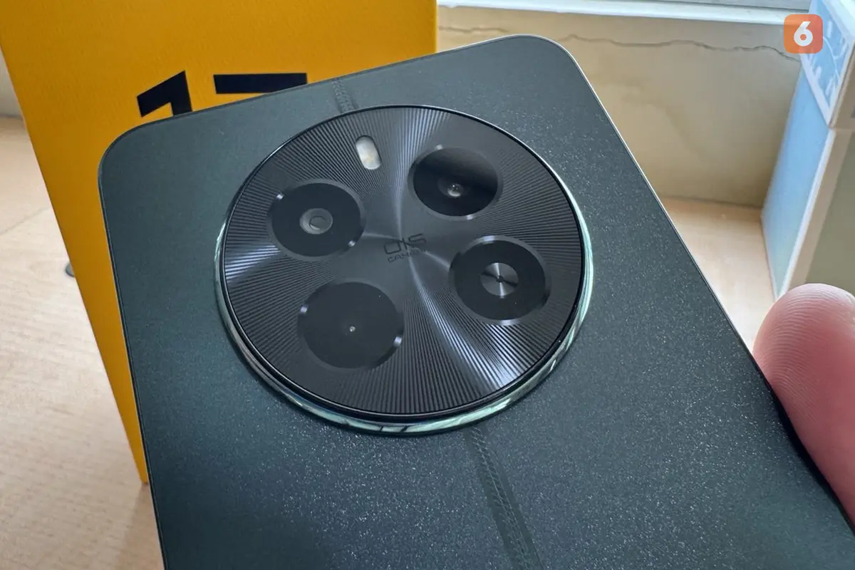 Realme 13