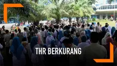 Ratusan karyawan RS Fatmawati berdemonstrasi memprotes jumlah THR yang jauh berkurang dibandingkan tahun 2018.