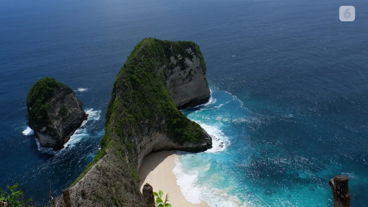 Menjelajah Nusa Penida, Wisata Tersembunyi di Pulau Bali