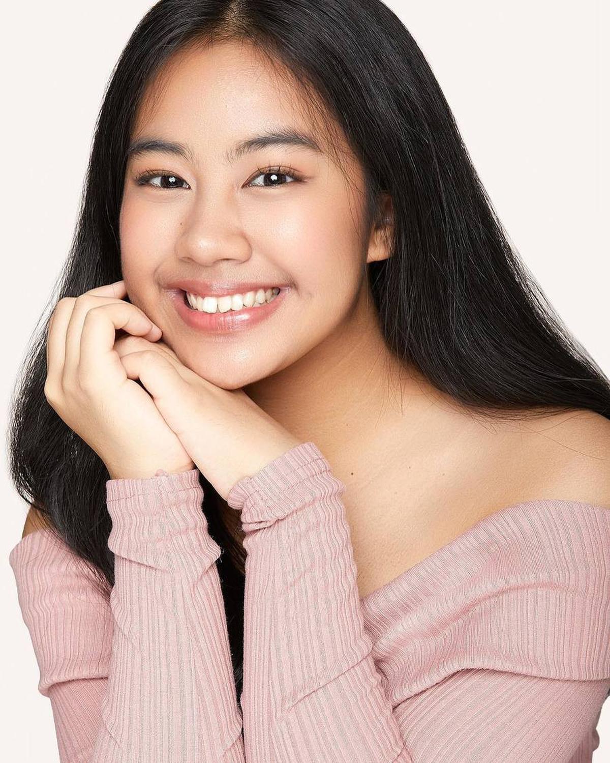 Ikuti Jejak Sang Bunda di Dunia Modeling, 7 Potret Cantik Diarra Putri Alya Rohali - Senyuman Manisnya Menular Banget