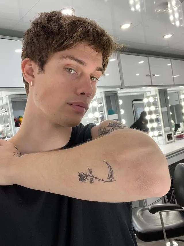 Nicholas Galitzine (Instagram/nicholasgalitzine)