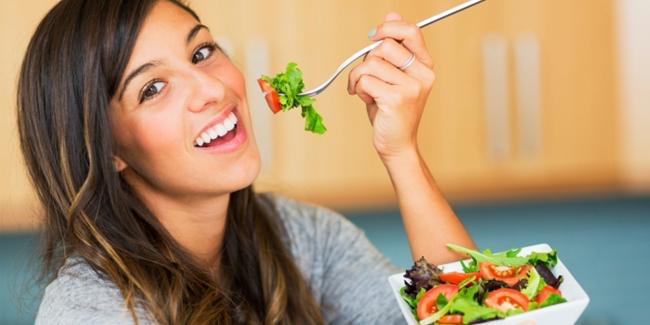 Diet sehat bisa mengurangi kematian karena kanker payudara/copyright Shutterstock.com