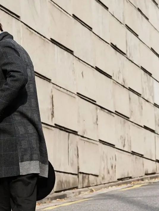 Di awal kedekatannya, Suzy pernah menolak Min Ho. Dengan usaha keras, Min Ho tetap mengejarnya sampai Suzy luluh dan jatuh dipelukkannya. (Insatgram/Lee_minhoofficial)