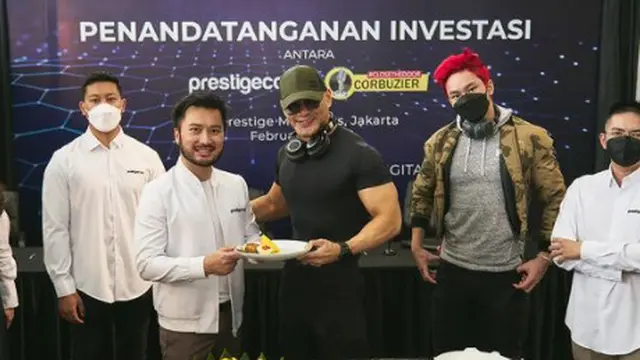Bikin Pangling, Ini 6 Potret Azka Corbuzier Tampil Berambut Merah Bak Tokoh Anime