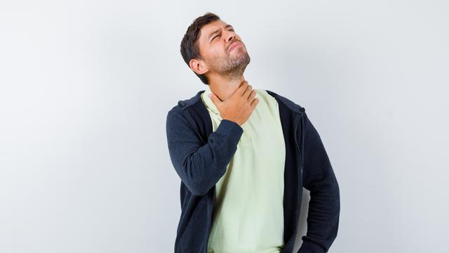 Ilustrasi tonsilitis, radang amandel