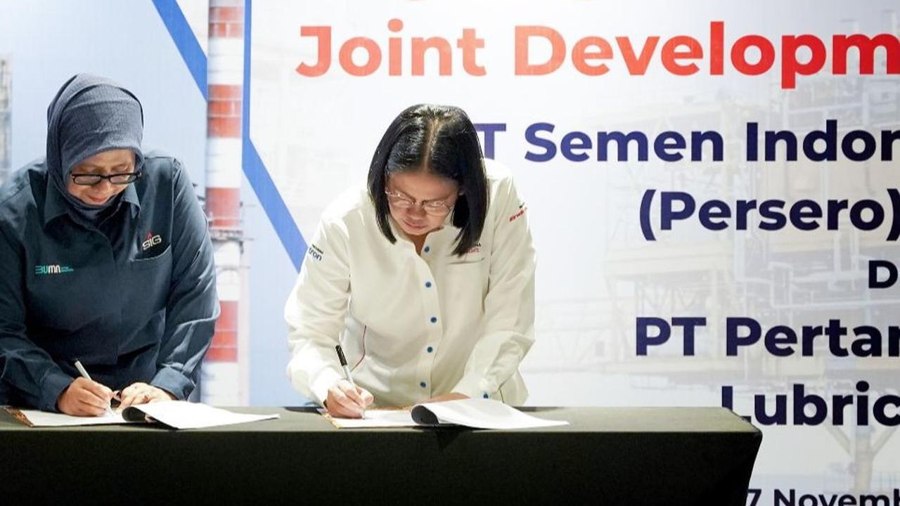 Dalam hal itu, PTPL tidak hanya memformulasikan oli yang sesuai dengan spesifikasi dan kerja mesin di unit-unit operasional SIG Group, melainkan juga memenuhi standar global.