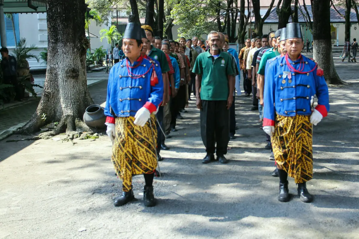 abdi dalem keraton surakarta