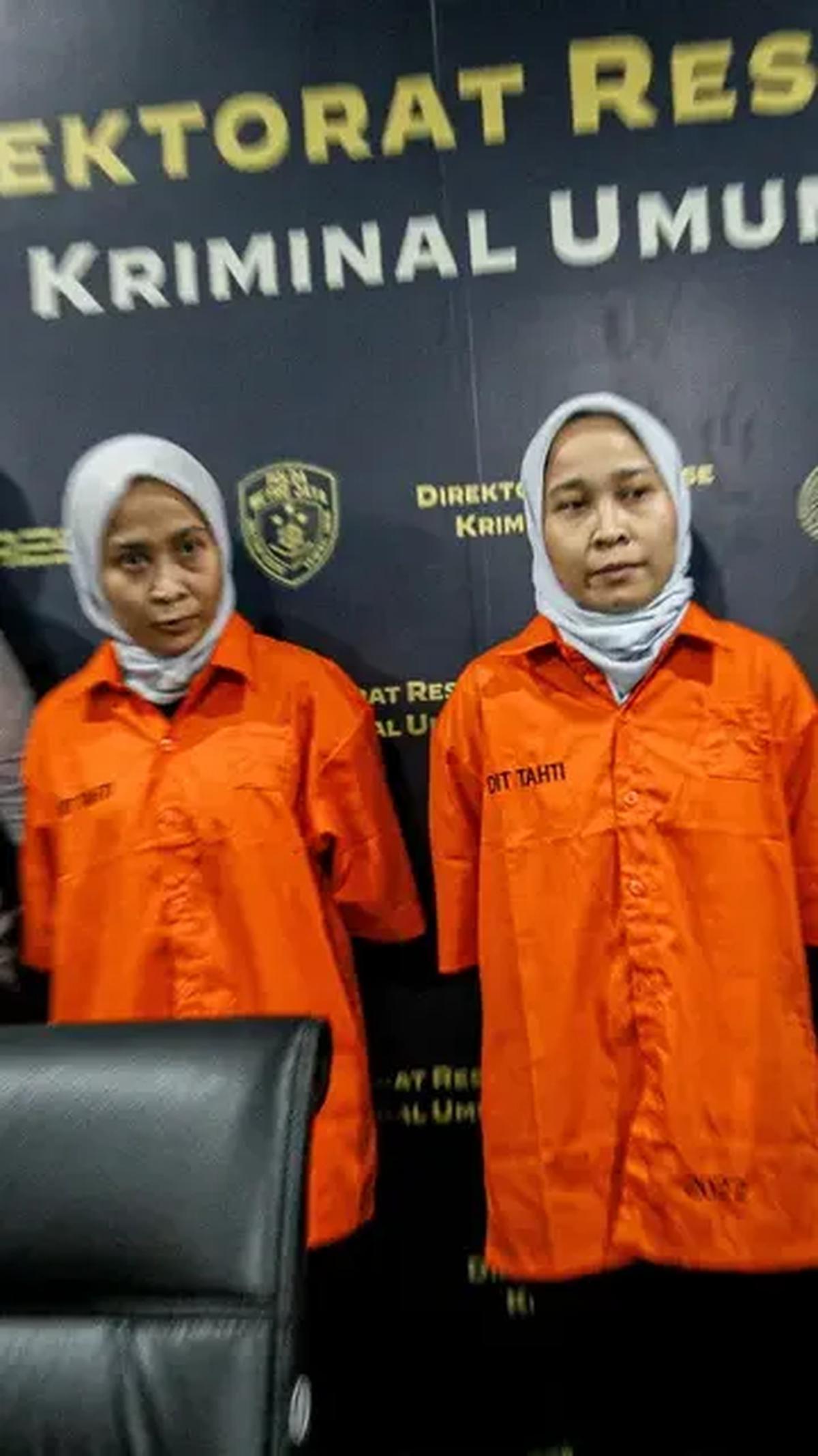 Sejumlah barang mewah yang telah disita itu digunakan oleh kedua tersangka untuk gaya hidup hedonnya sehari-hari.