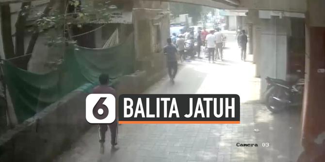 VIDEO: Balita Selamat Usai Jatuh dari Lantai 3