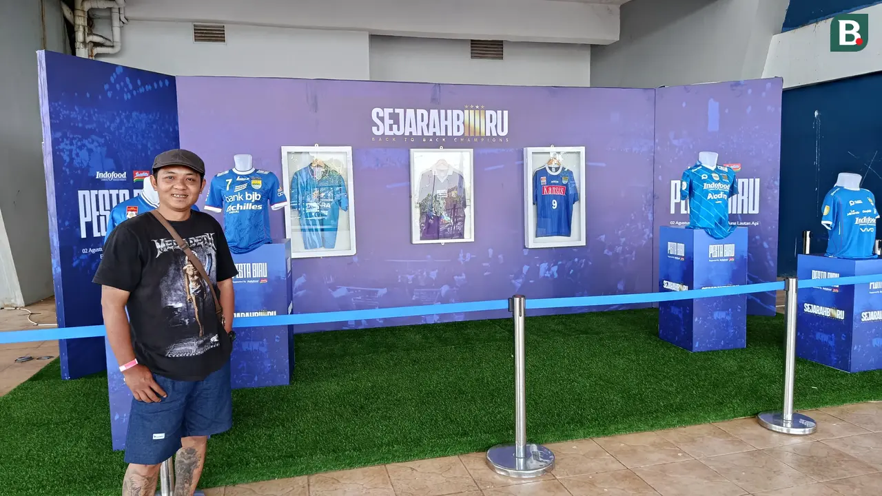Suasana di Luar Stadion Laga Persib Vs