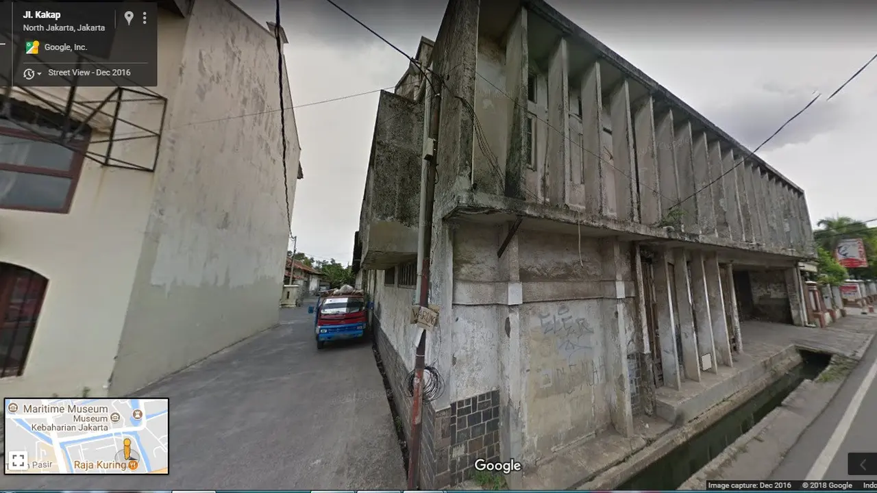 Gedung di antara Restoran Galangan VOC dan Raja Kuring Kota Tua