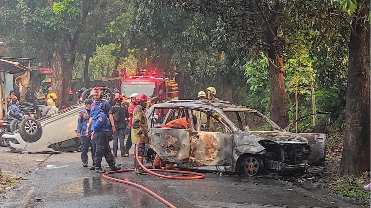 2 Orang jadi Tersangka Buntut Perusakan dan Pembakaran 3 Mobil Polisi di Depok