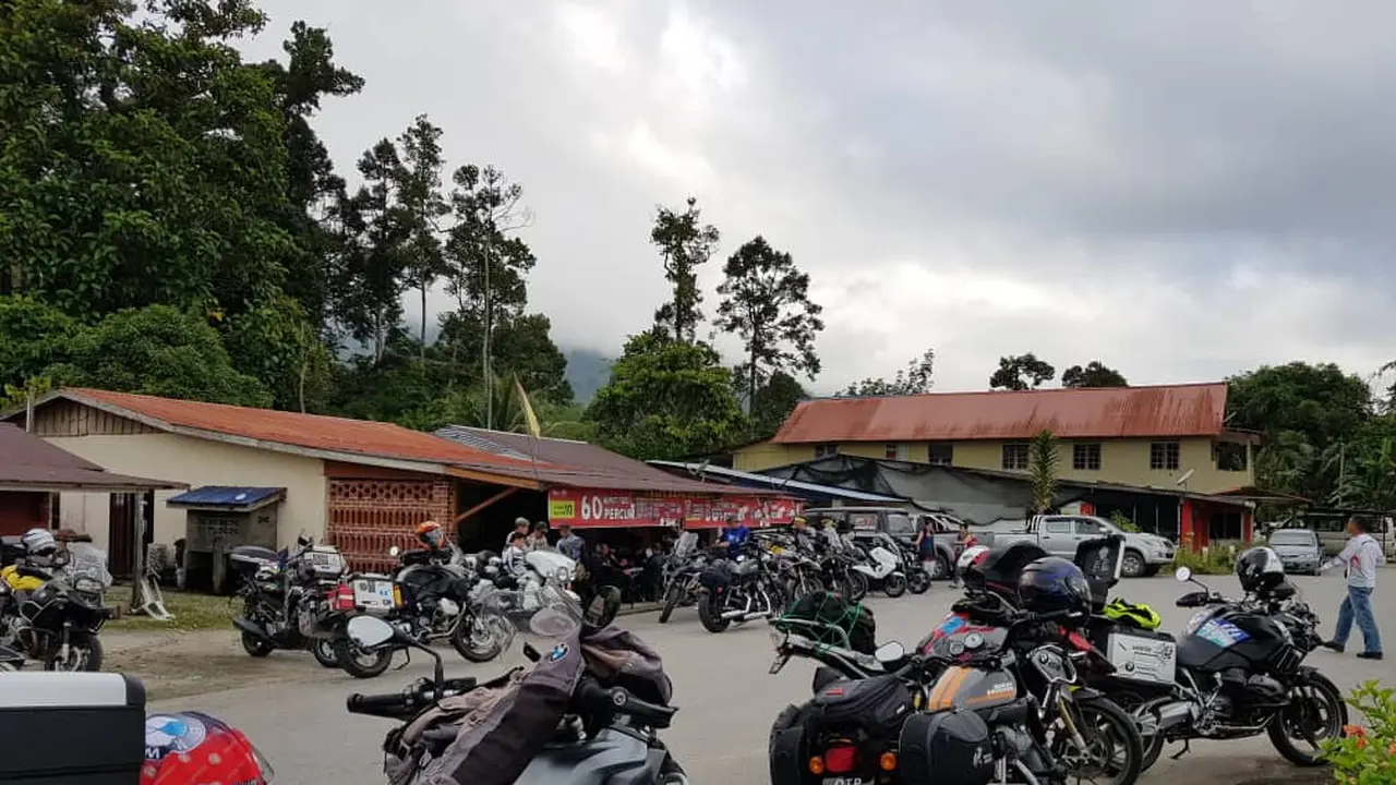 Biker Serawak Ramaikan Festival Crossborder Aruk