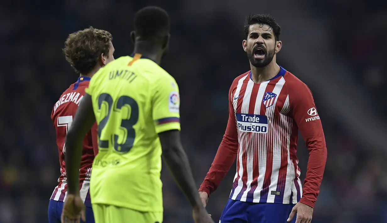 Diego Costa - Dia bukan cuma kasar, Costa memang merupakan pemain yang tempramental dan licik. Kadang acap memprovokasi pemain lawan. Ketika menghadapi Madrid pada 2013, Costa tertangkap kamera meludahi Sergio Ramos dua kali. (AFP/Oscar Del Pozo)