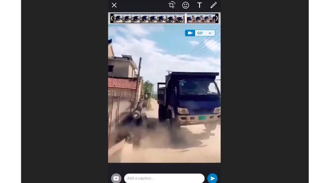 Boomerang di WhatsApp