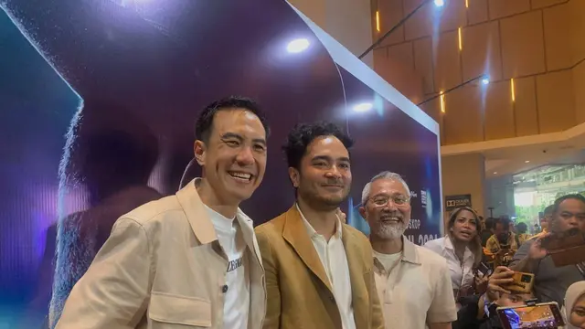 Lukman Sardi bersama VJ Daniel dan Marthino Lio. (Dok. Foto Damn I Love Indonesia)