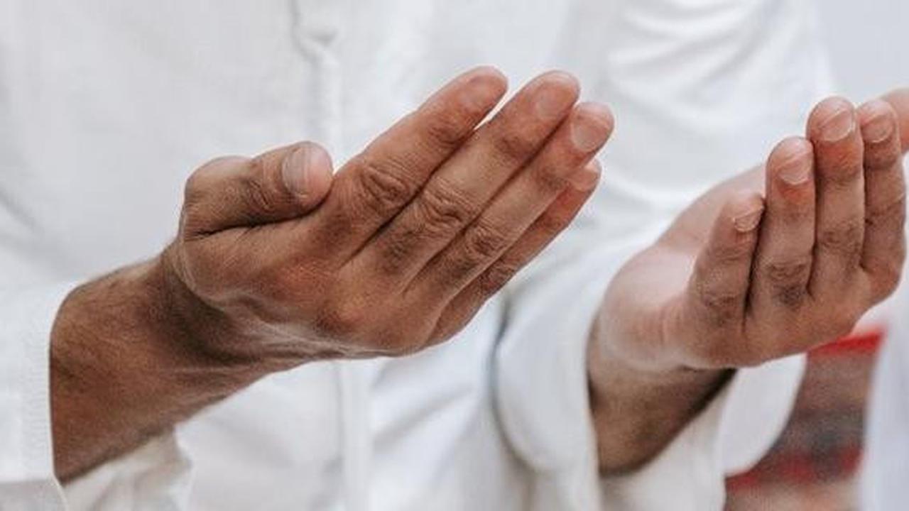 Doa Bulan Rajab Lengkap, Buka Pintu Keberkahan Menuju Ramadan