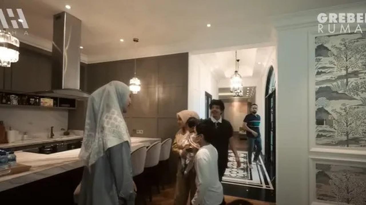 6 Potret Dapur Shireen Sungkar Modern & Elegan, Ada Sentuhan Tangan Irwansyah yang Bikin Makin Ciamik