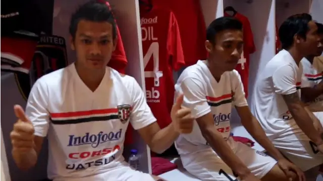 Video suasana ceria para pemain Bali United di ruang ganti Stadion Kapten I Wayan Dipta GIanyar, Bali sebelum menghadapi PSS Sleman pada turnamen Bali Island Cup 2016.