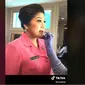 Putri Candrawathi berseragam Bhayangkari setelah didandani oleh MUA Reval Alip. (dok.TikTok@revalalip)