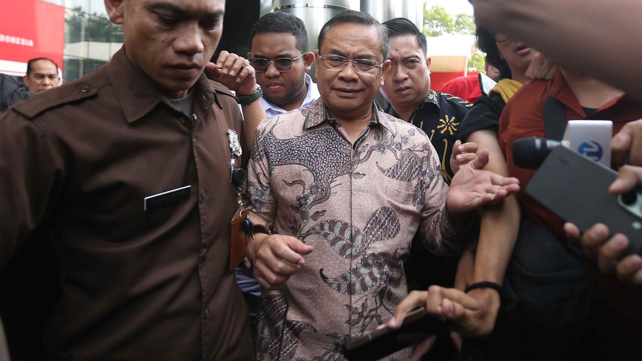 FOTO: Bupati Pati Sudewo Kembali Diperiksa KPK Terkait Dugaan Kasus Korupsi Jalur Kereta