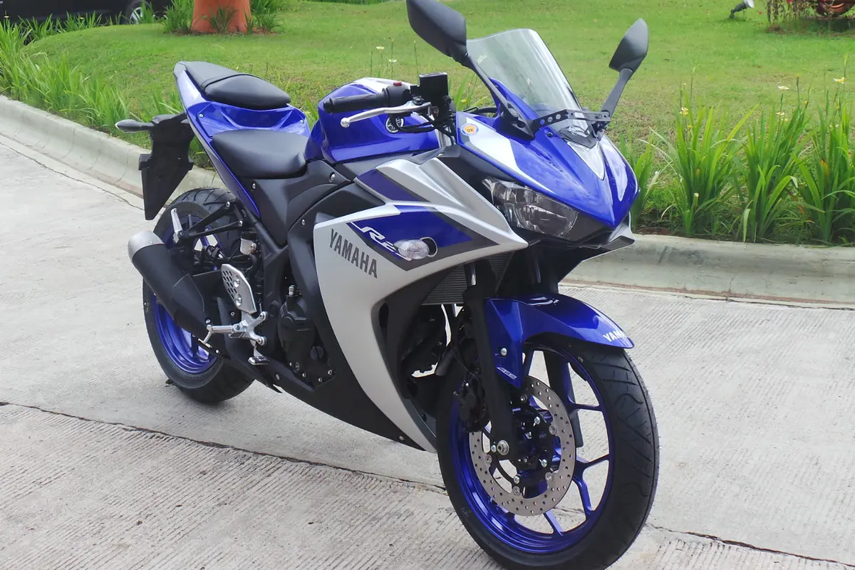 Selain Lebih Mahal Rp 6 Juta, Apa Istimewanya Yamaha R25 ABS?