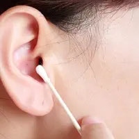 Membersihkan Telinga 