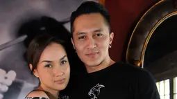Demian bersama Sara Wijayanto saat ditemui di FX Sudirman (20/5/2015). Aksi tersebut bertema "The Perfect Escape" di mana Demian diharuskan meloloskan diri di hari kedua untuk menyukseskan aksinya. (Liputan6.com/Panji Diksana)