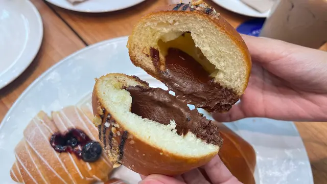 Shio Butter Paris Baguette Indonesia