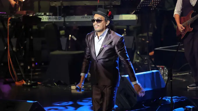[Bintang] Konser Tanda Mata Glenn Fredly untuk Ruth Sahanaya