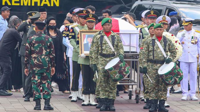 Pemakaman Kenegaraan untuk Menghormati Mantan Menteri Pertahanan Juwono Sudarsono di Kalibata