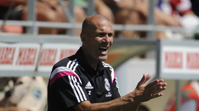 Pelatih Real Madrid Castilla Zinedine Zidane