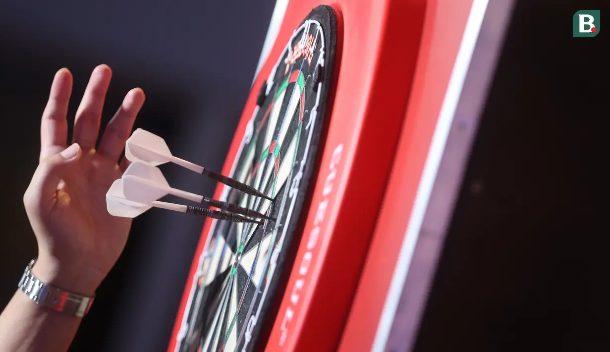 Pada Darts National Competition Series 03 kali ini ada 22 peserta yang ikut meramaikan panasnya kompetisi ini. (Bola.com/M Iqbal Ichsan)