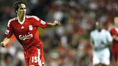Liverpool's Israeli midfielder Yossi Benayoun pushes forward against Lazio during the pre-season friendly match at Anfield, Liverpool, on August 8, 2008. AFP PHOTO/PAUL ELLIS